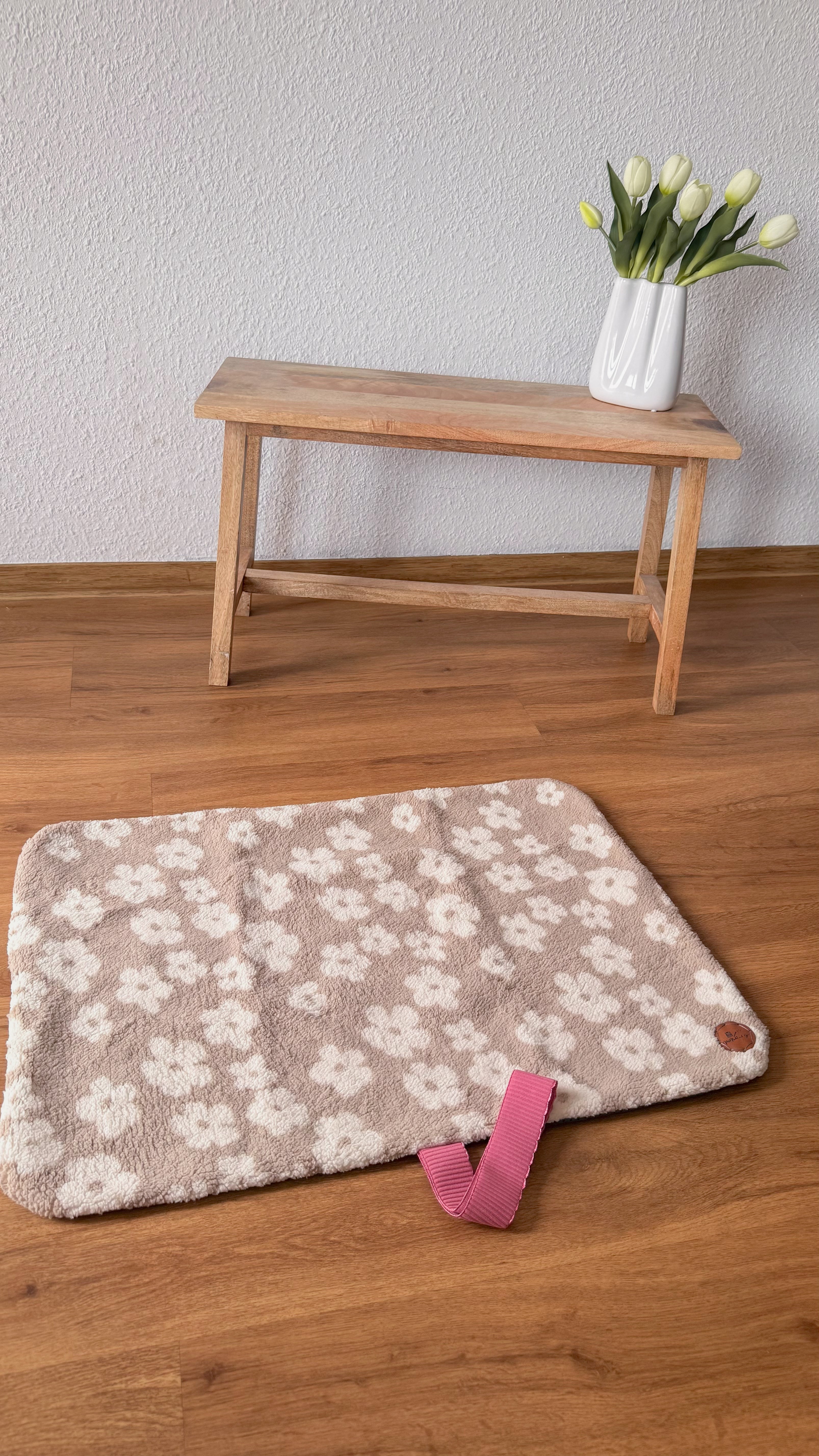 Ginny’s Dream – Hundedecke mit Blumen-Design