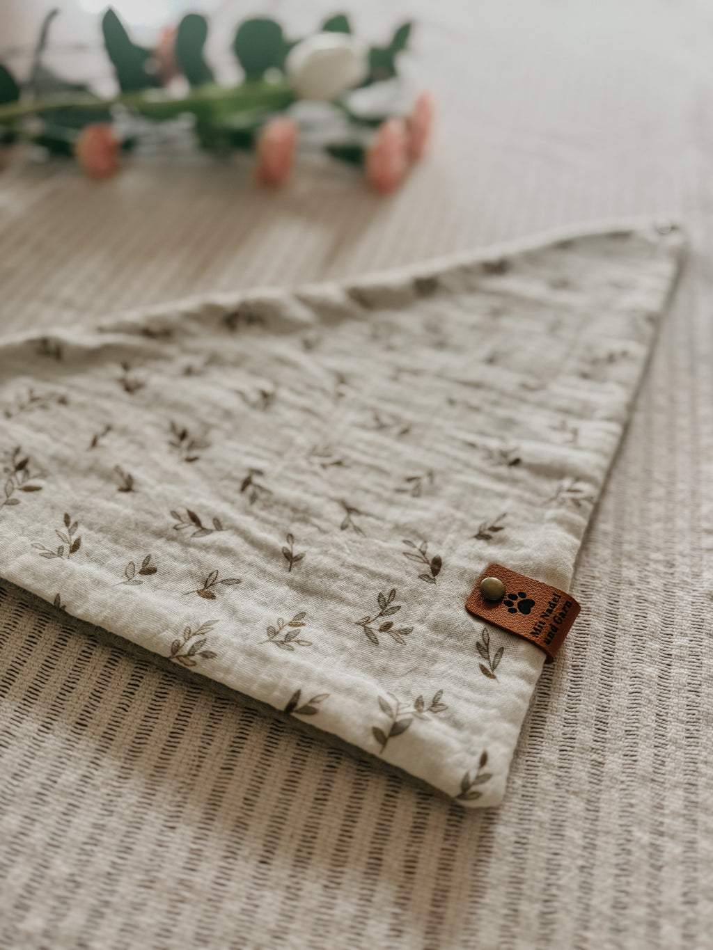 Milo-Loop - Hundehalstuch mit Zweige-Design