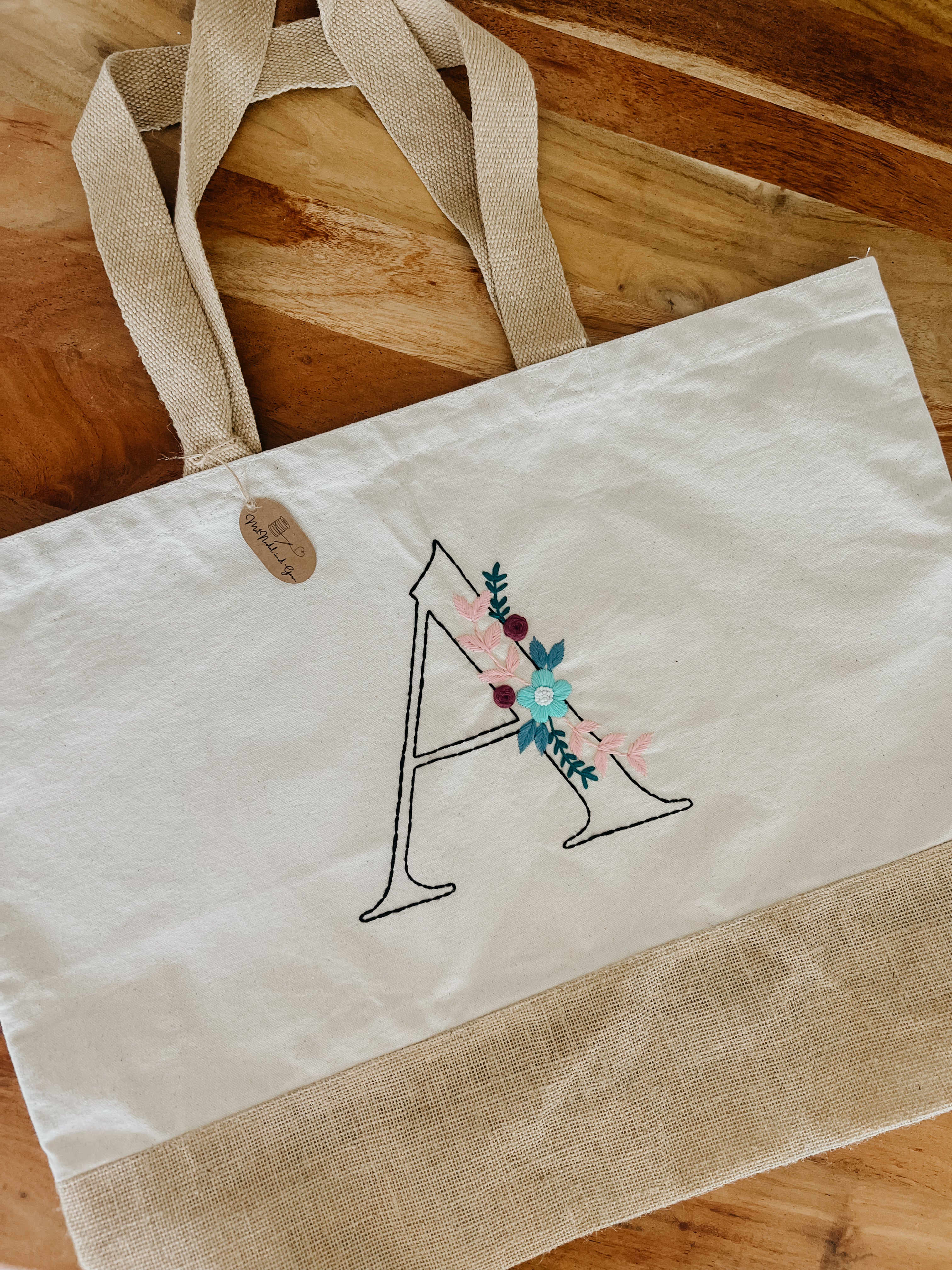 Erika Bag – Tasche mit floral verziertem Anfangsbuchstaben