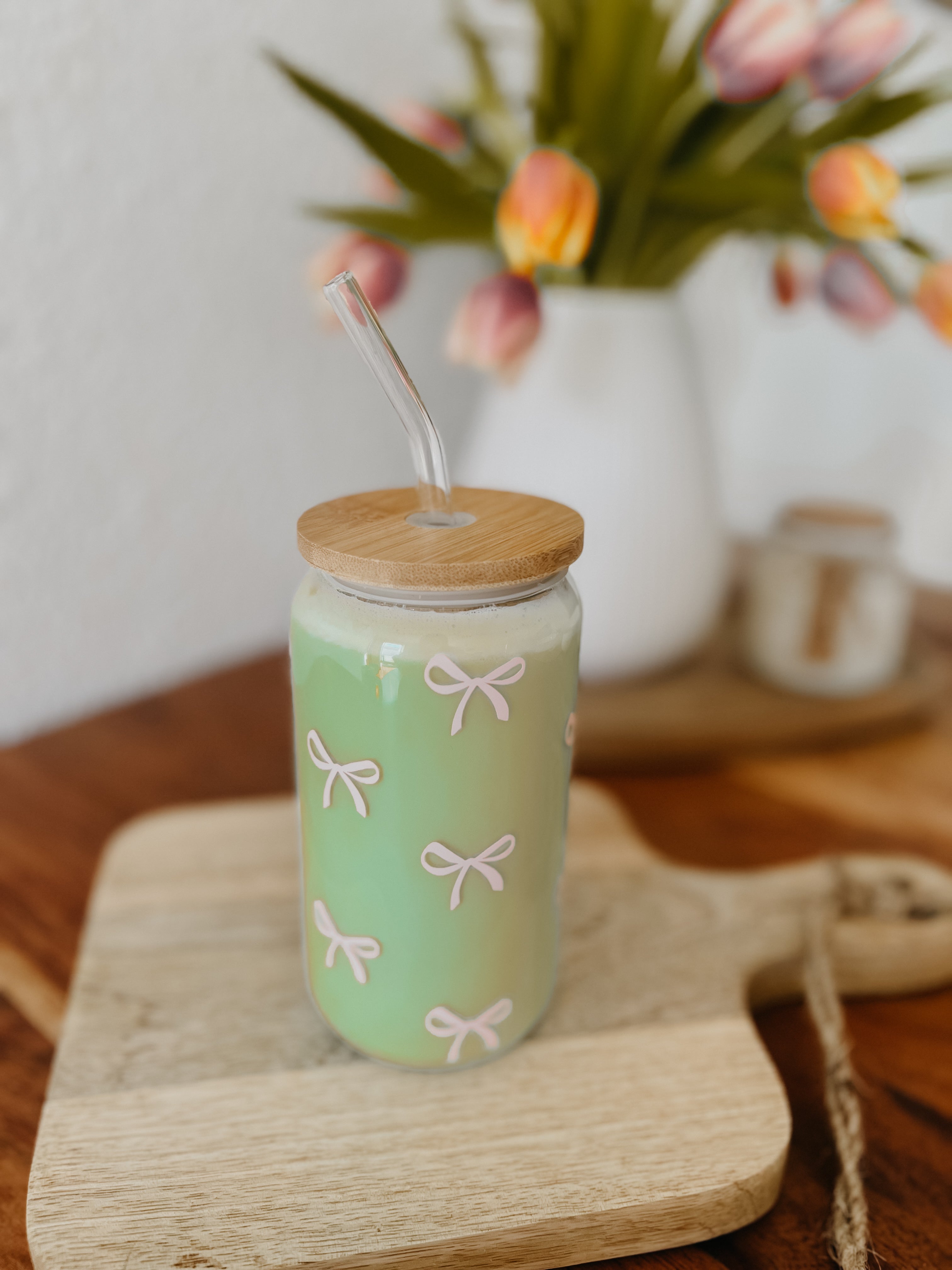 Grace-Cup - Trinkglas mit süßem Schleifen-Design